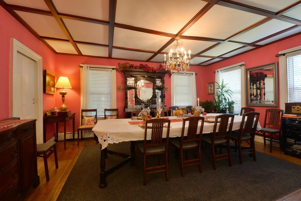 Quintessentials Bed And Breakfast And Spa East Marion Esterno foto