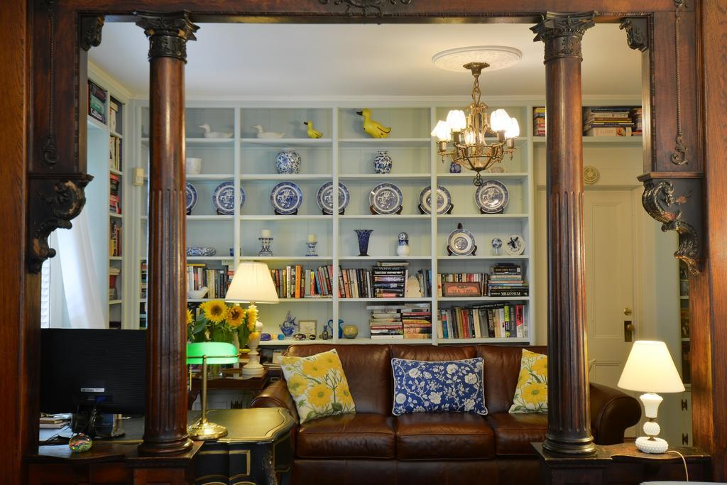 Quintessentials Bed And Breakfast And Spa East Marion Esterno foto