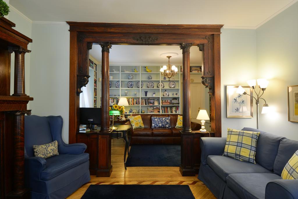 Quintessentials Bed And Breakfast And Spa East Marion Esterno foto