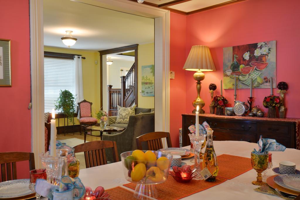 Quintessentials Bed And Breakfast And Spa East Marion Esterno foto