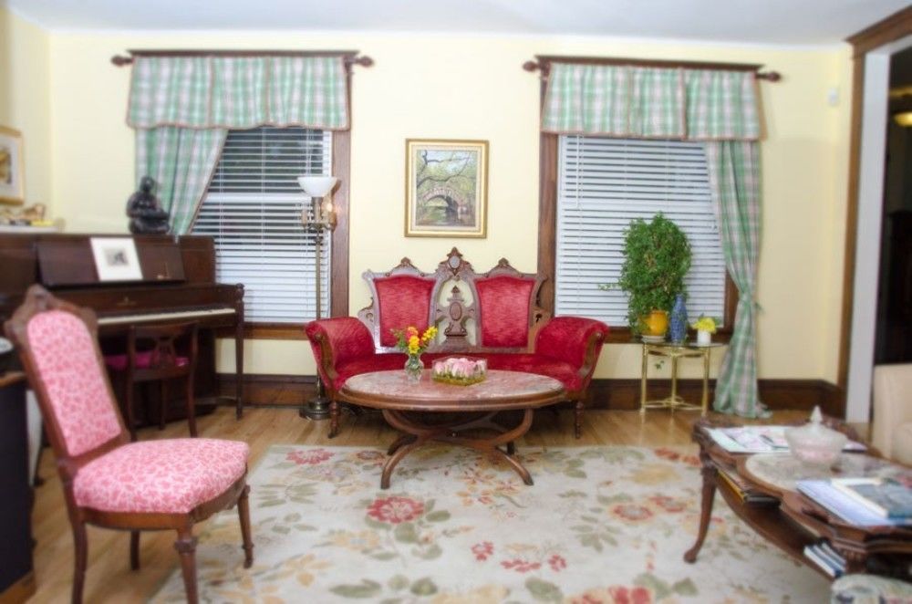 Quintessentials Bed And Breakfast And Spa East Marion Esterno foto